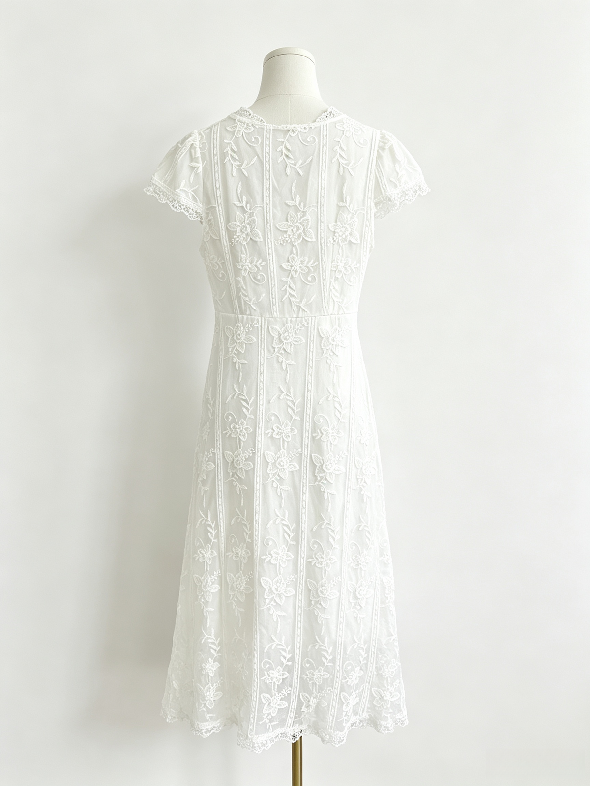 White Floral Lace V-Neck Short Sleeve Midi Dress
